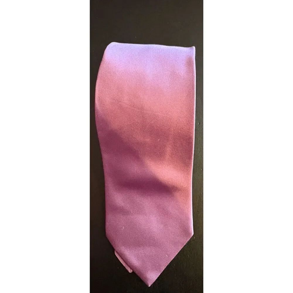 Brooks Brothers tie